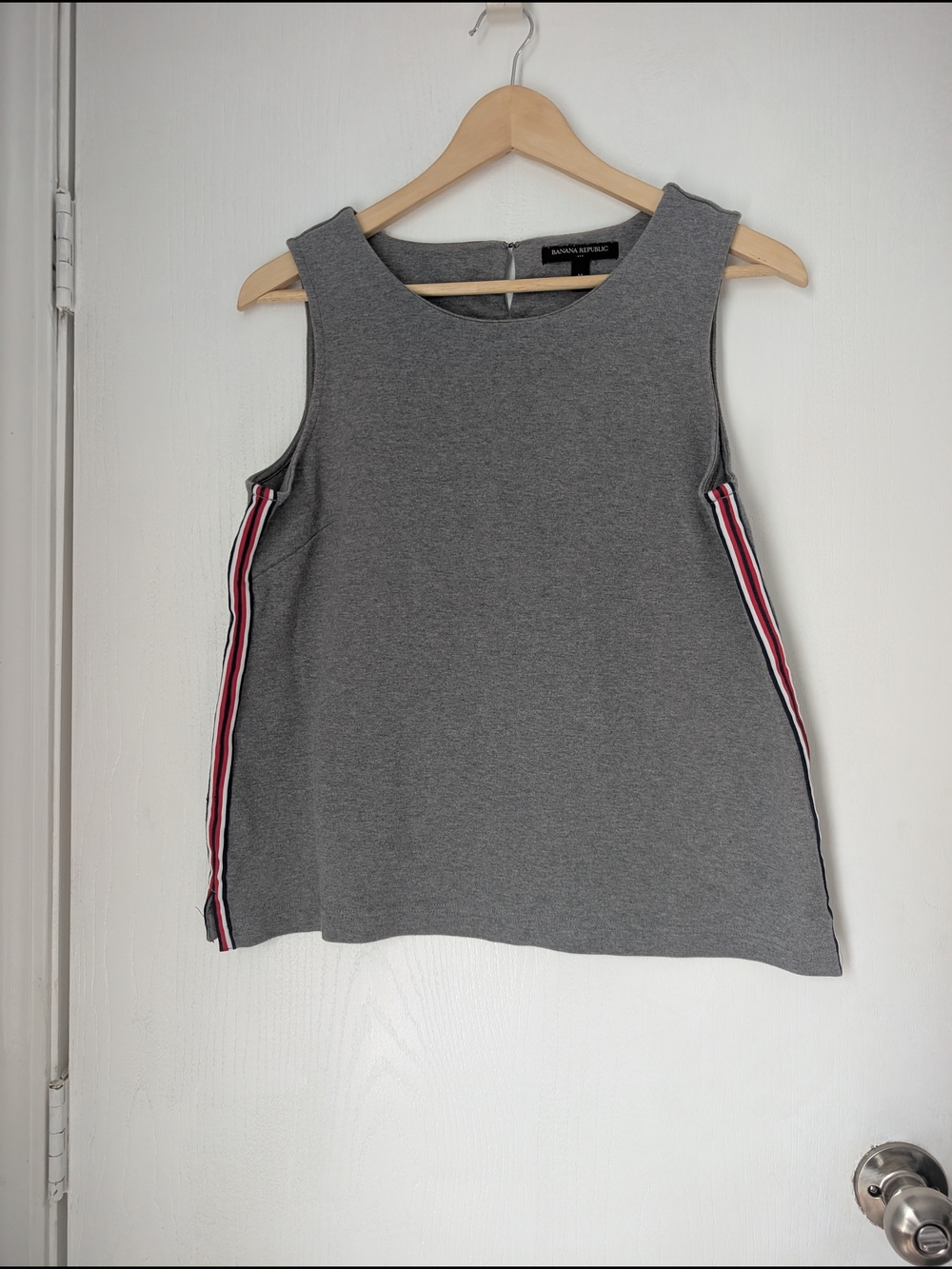Banana Republic Gray Sleeveless Knit Top with Side Stripe